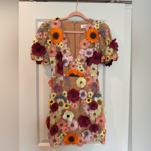 Elliatt Rosalind Floral Dress - Picture 1 of 5